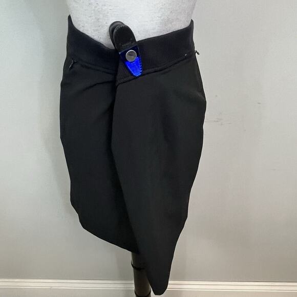 Zenergy by Chico's Skirt size 10 12 2 Black Straight Knee Fitness Sports Outdoor - Picture 7 of 9